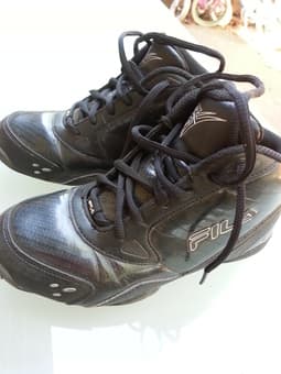 boys FILA basketball shoes. size 3Y. $8 1