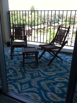 Like New Teal Ikat 5x8 Indoor / Outdoor Rug - $50 2
