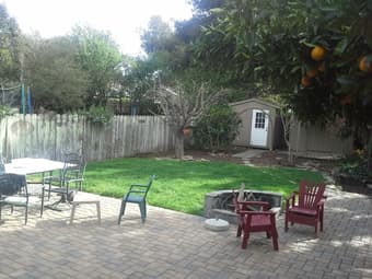 short term August-September: 1 bdrm in a share (Menlo Park/1200$) 3