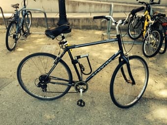 $120 Schwinn Bike for Sale incl. U-Lock, helmet and new break pads 2