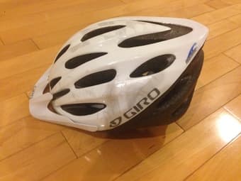 Bike for sale including lock, baskets, lights & helmet BARGAIN! 3