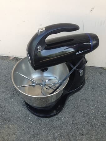 $29 OBO - Electric Sunbeam Mixer w/bowl+beaters, multi-speed 1