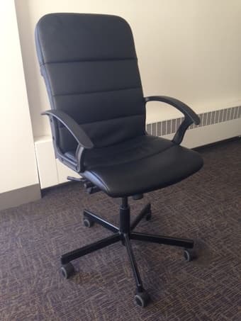 Swivel Chair $30 1