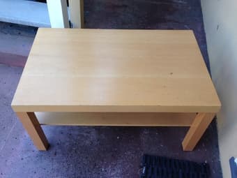 Ike Coffee table, good condtion 1