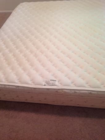 Free king size mattress-Serta 1