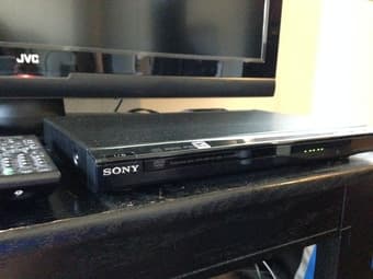 JVC JLC37BC3000 37-Inch 1080p LCD TV, plus DVD player - $300 2