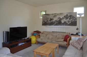 Master bedroom available Aug 1st in PA/MV 4bd/2.5ba house ($1440) 1