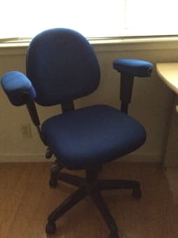 Very comfortable computer chair 1