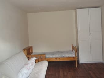 One bedroom One bath Apartment/Furnished 2