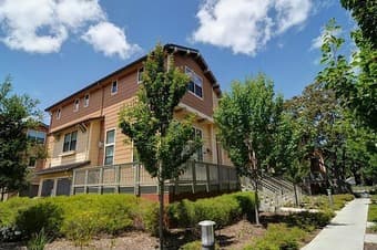 $1500- 1 bd / 1ba in almost new 3bd / 3ba / Pool 1