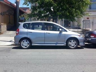 2007 Honda Fit SPORT for $11,310 - clean title, smogged! 1