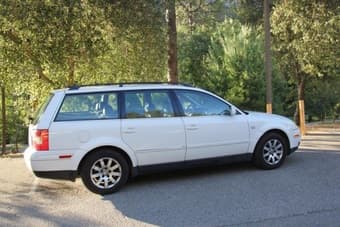 Volkswagen Wagon 2001, New Passat GLS 2