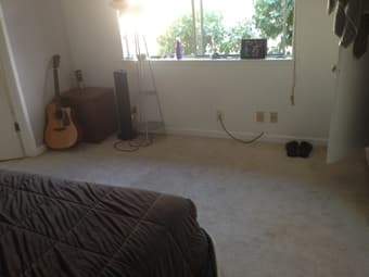 House close to Stanford, need roommate 1