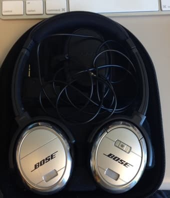Bose Noise Canceling QC3 Headphones for $200 1