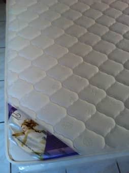 extra firm like new queen size mattress and box frame $450 2