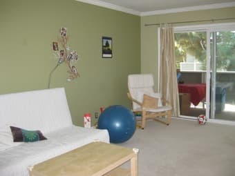 Beautiful furnished apartment for rent in Stanford Gate avail. Sept 3