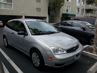 Ford Focus 2005 ZX3 stick shift for 3250$ 1