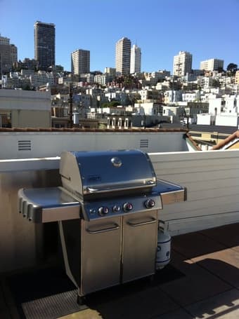 Master Bedroom for two in North Beach 3 bedroom apartment 1