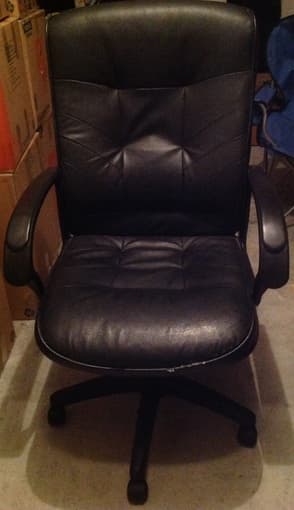 Last-minute moving sale: Comfy Black Rolling Office Chair $20 OBO 1