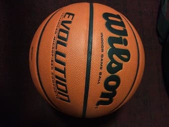 LIKE NEW Wilson Evolution basketball - hardly used 2