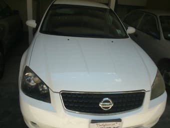 2005 Nissan Altima 2.5S,Clean Title, low mileage  41k,  $8700 1
