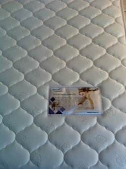 extra firm like new queen size mattress and box frame $250 best deal 1