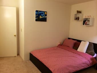$1074 Private bedroom and bathroom in a luxury apartment complex 2