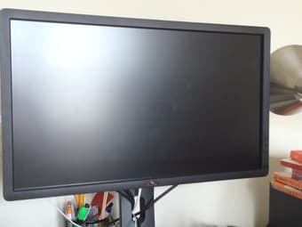 DELL U2312HM 23inch Monitor $100. LIKE NEW. 1