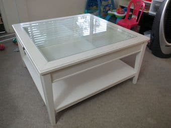 Beautiful IKEA glass/wooden coffee table $80 1