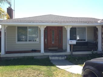 1/1 available in 4B/3B house, $1300, all bills paid- Menlo Park 1