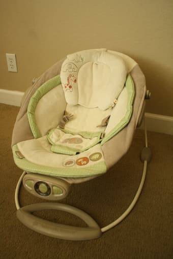 Automatic Bouncer for baby, in great condition - $40 3