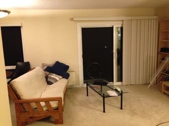 Looking for additional roommate for living room area (Palo Alto/Stanf) 1