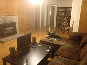 Sublet 1 BR in a College Terrace Apt for the Fall Quarter ($1325) 2