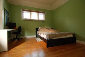 Master bedroom + private shower and walk in closet 3