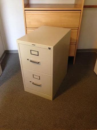 Nice 2 Drawer File Cabinet $40 1