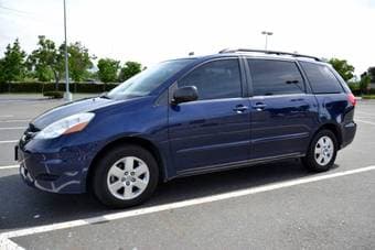 2007 Toyota Sienna LE 58K miles clean -price dropped must go- $14800 1