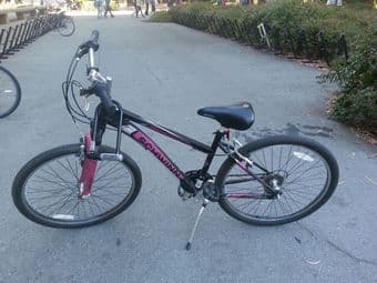 Schwinn women bike for sale. 80$(with lock/night lights) 1