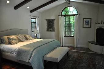 Large Master Bedroom for Rent 1