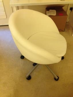 Beautiful white swivel chair - like new - $60 2