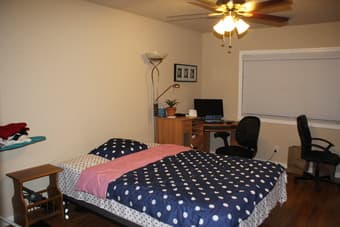 8/20 to 9/1 Room to rent with 500 dollars 1
