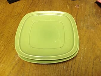 plates and lunch bag for sale 2