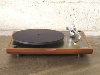 Rega Planar II Turntable.  Wood base $50 2