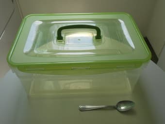 Green Plastic Container 1