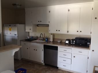 $1200/mo room available in 2br/1ba Redwood City apt with pool! 3