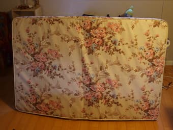 Old Foam Mattress Queen Size for only 5 $ 1