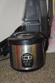 nice rice cooker only for $15 (leave soon) 1