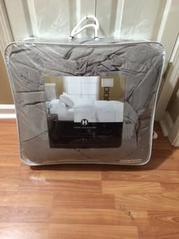 Hotel Collection Hungarian Goose feather down comforter Queen $200 obo 1