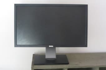 Dell Plat Panel Monitor 1