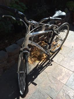 Giant Cypress Bike; Hybrid; Great condition; $200 2