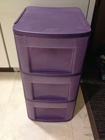 Plastic storage container (3-tier) selling for $15 1